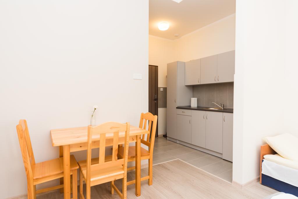 Aparthotel Abba Краков Экстерьер фото