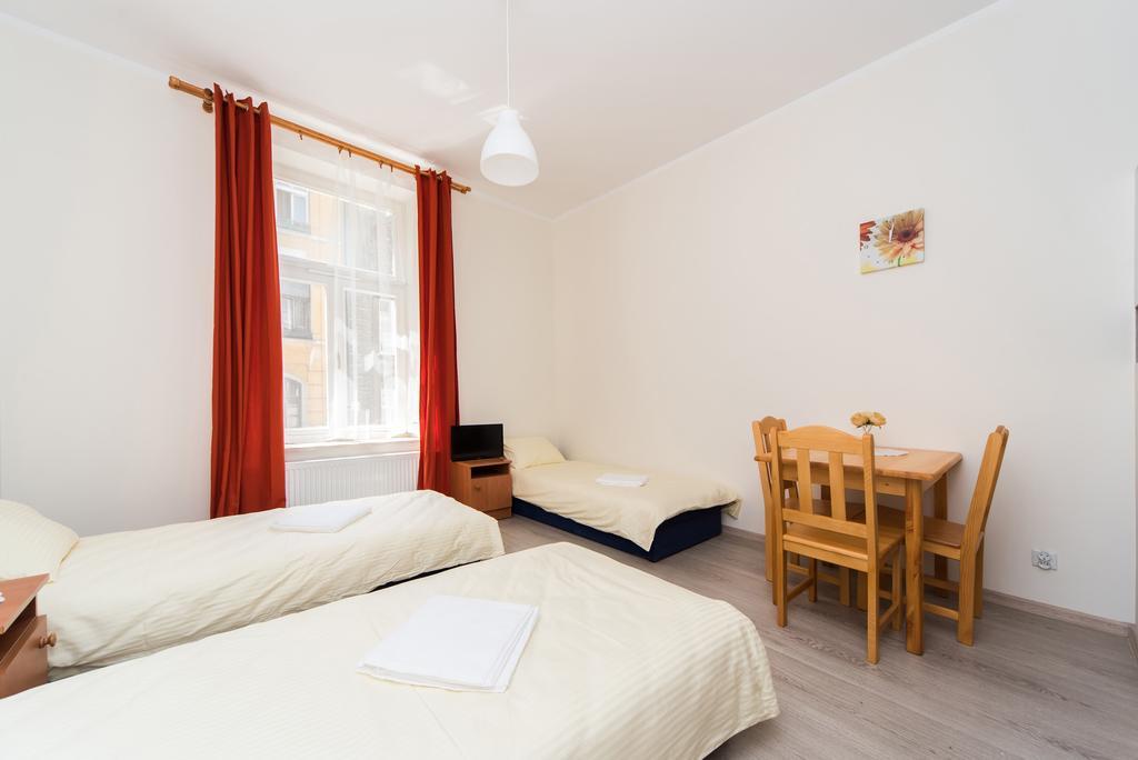 Aparthotel Abba Краков Экстерьер фото