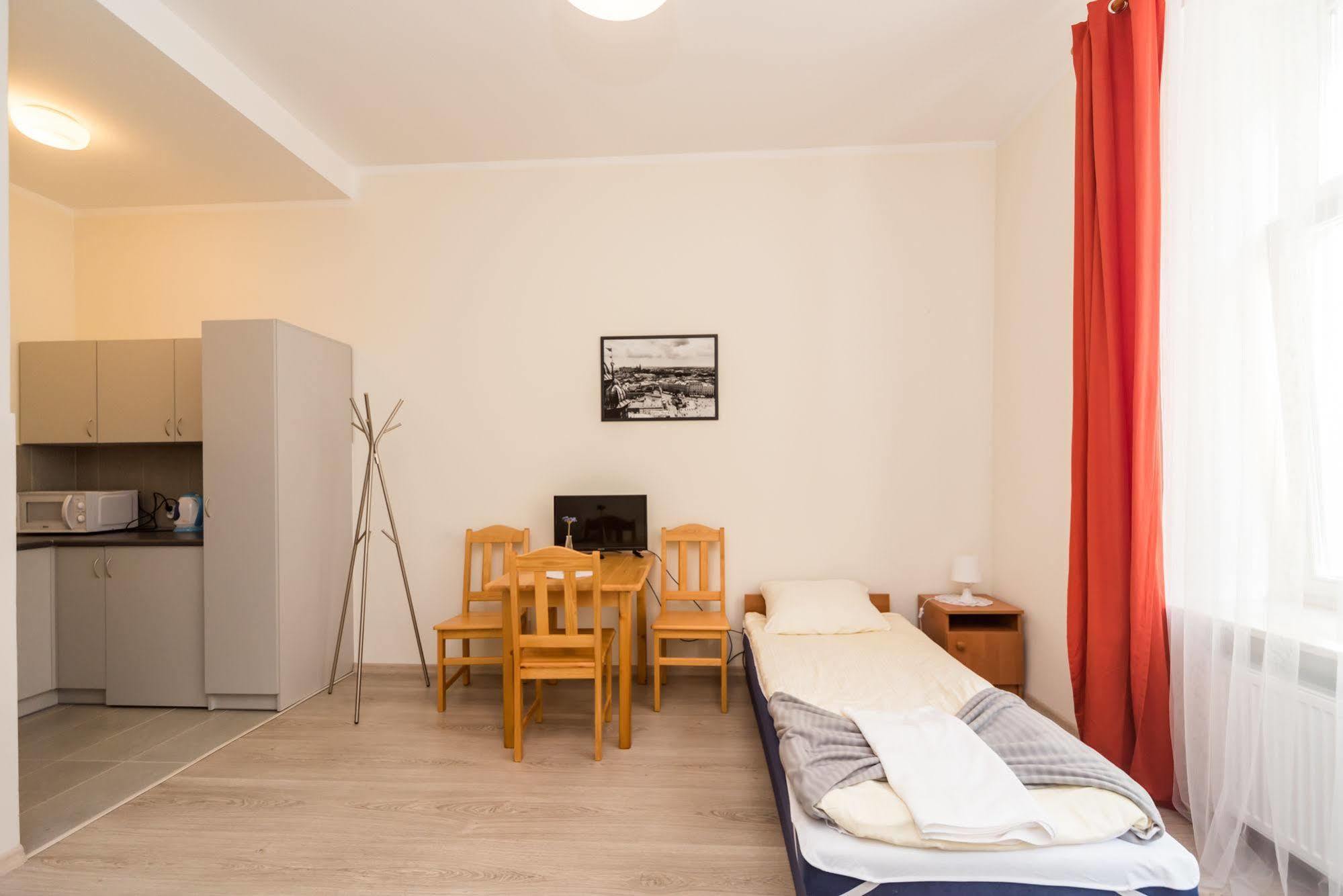 Aparthotel Abba Краков Экстерьер фото