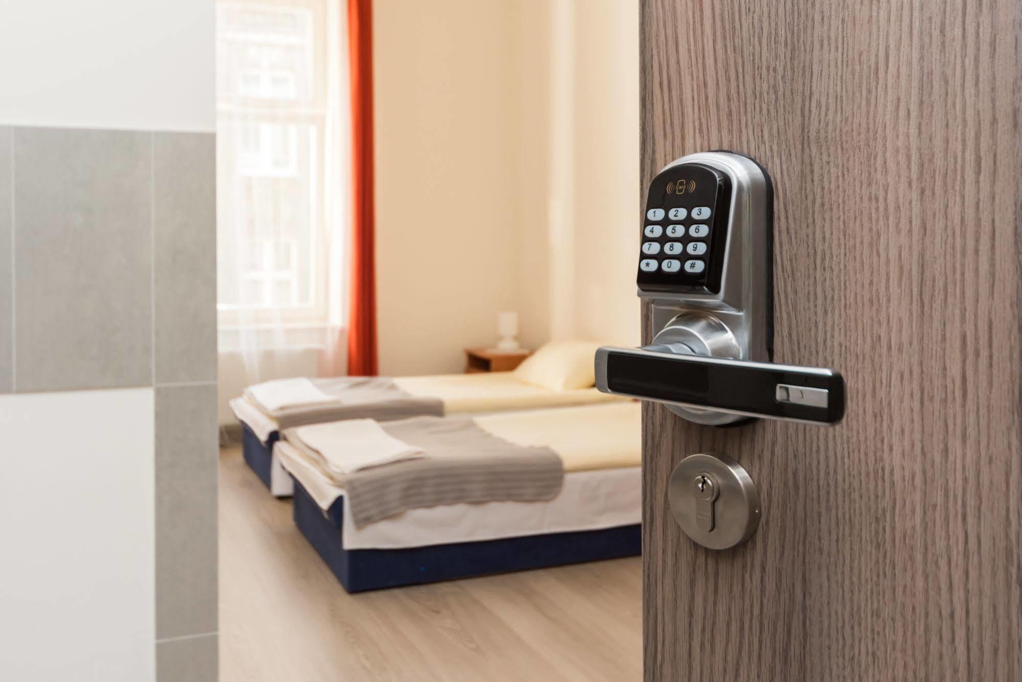 Aparthotel Abba Краков Экстерьер фото