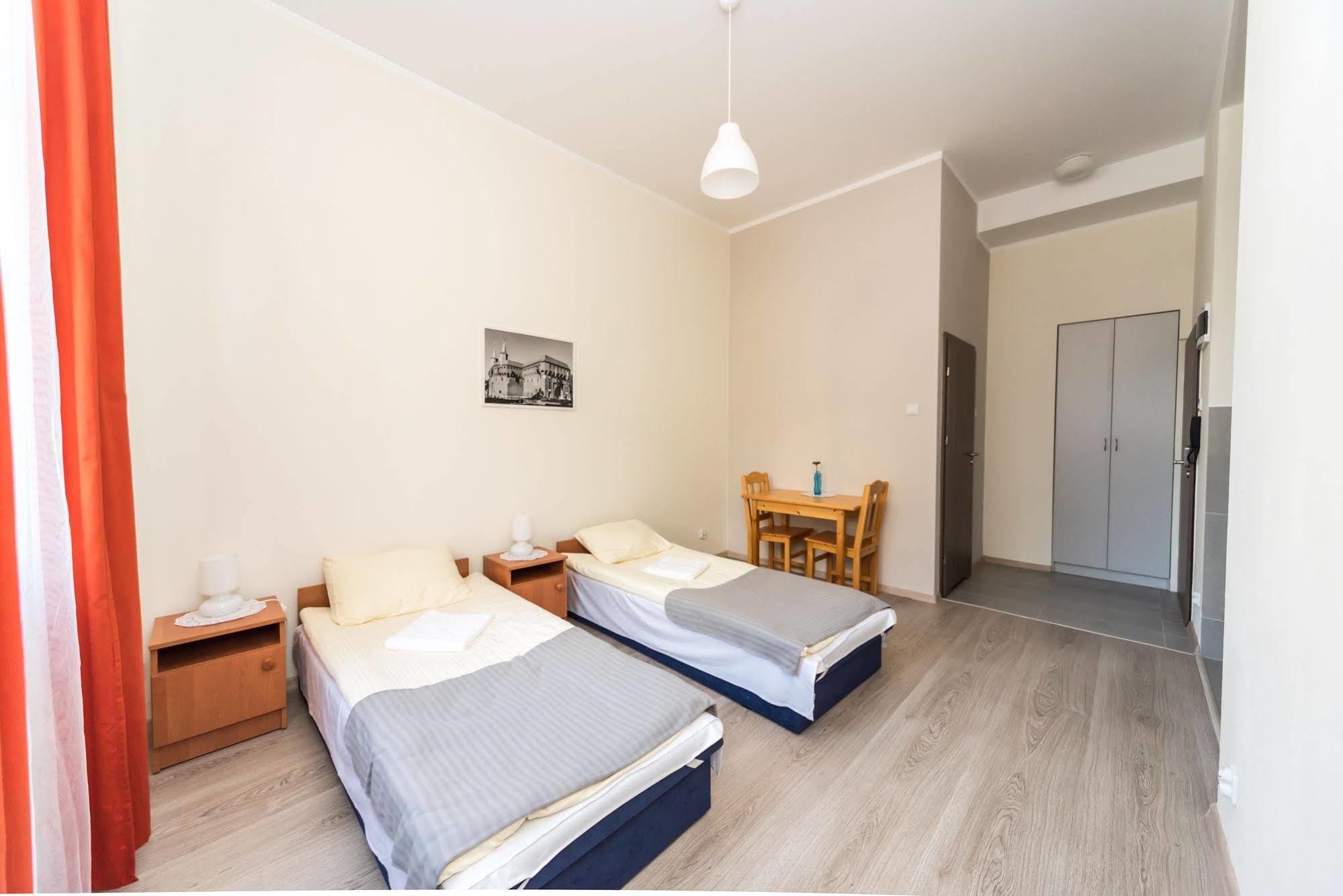 Aparthotel Abba Краков Экстерьер фото