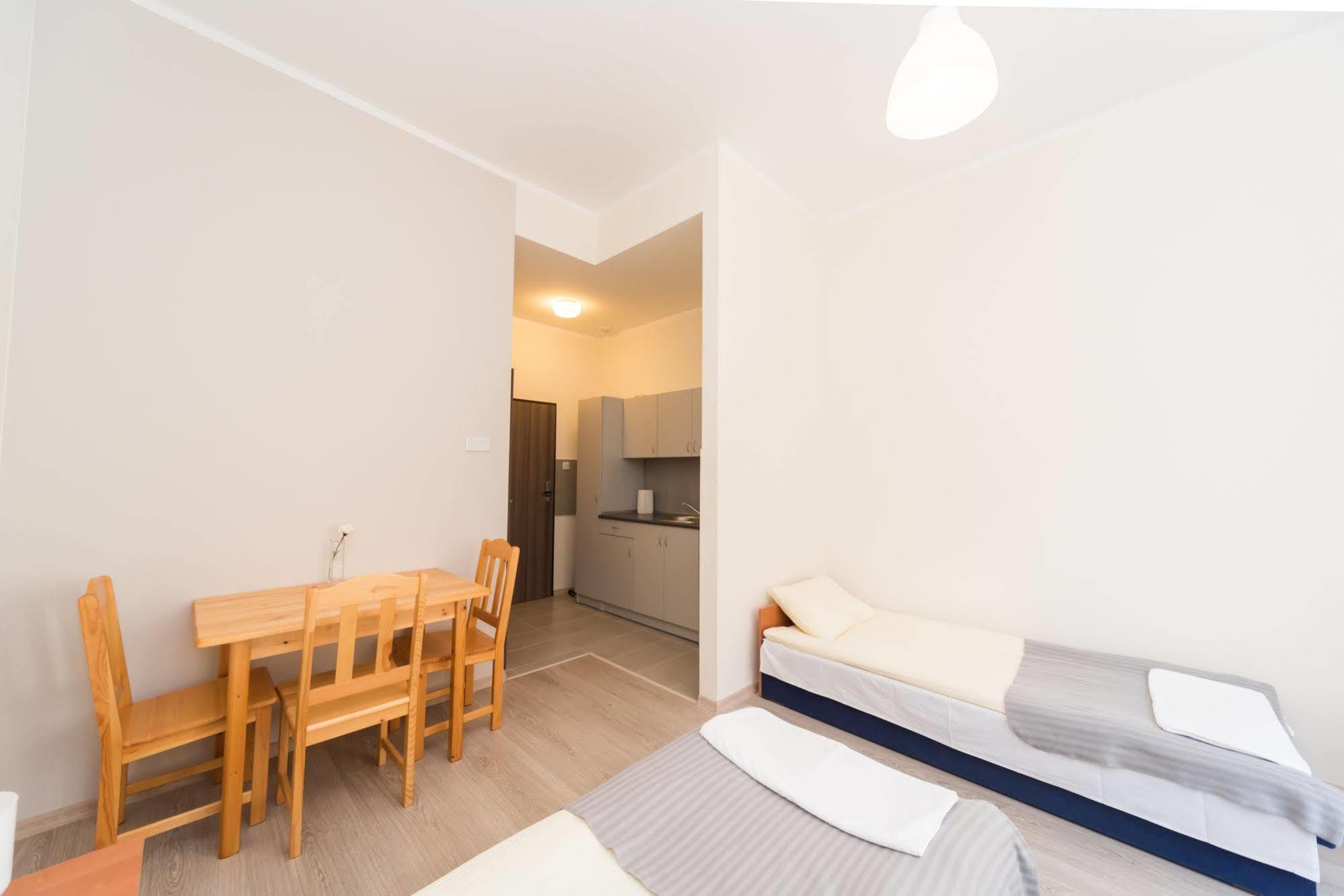 Aparthotel Abba Краков Экстерьер фото