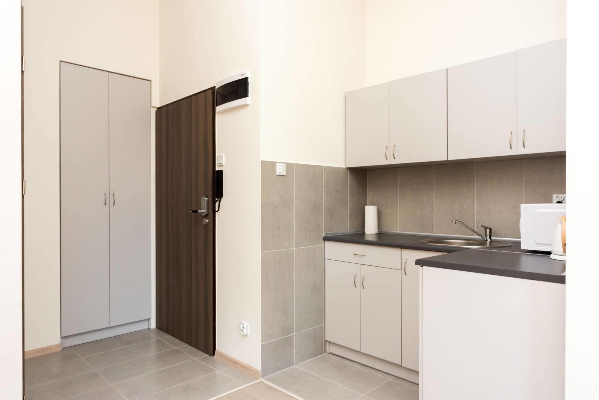 Aparthotel Abba Краков Экстерьер фото